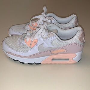 Nike Women’s Air Max 90 in Barely Rose Size 6